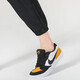 Nike (Nike) Men's Sports Set 25 Summer Nuevo estampado informal de moda Camiseta de manga corta transpirable Pantalones sueltos Conjunto de dos piezas HV4882-389+FB7498-010 XL