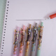 UHFQ Tomb Raiders 'Chronicles New Blind Box Pen Creative Anime Peripheral Stationery Press Neutral stylo de l'eau noire Dry Black Pen 0,5 m x-6227 Jiyikawa Blind Box Pen aléatoire 6 0,5 mm 0,5 mm x simple