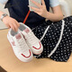 Chaussures féminines Huili Chaussures blanches mignonnes mignonnes Sweet épaisses pour femmes en automne et hiver polyvalent chaussures décontractées pour les étudiants chaussures de sport vin blanc rouge 36