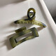 Korean version of frosted green hair clip back of the head elegant big scratch clip female shark clip internet celebrity temperament hair clip clip hair accessories gradient square scratch clip
