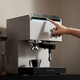 Petrus 3888pro Coffee Machine Hogar italiano Concentrando Semiautomático Oficina Comercial Pequeña máquina de leche de leche de leche Dual caldera de agua caliente Holy Holiday Space (