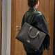 Entrenador (entrenador) Bolsa para mujeres NUEVO Modelo de 24 años Maggie Old Flower Canvas Bag Bag Crossbody Bag Crossbody Día de San Valentín Regalo Negro Cy677-IMXI8 (gran tamaño) Servicio al cliente de tamaño