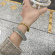 Fett Donglai Ice Type Type Green Chalcedon Achate Armband Feeling Blume Jade Armband Jade Behandlung regulärer Kreis Frauen Geschenk 50mm