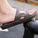 Huili Slippers at Home Flip flip flops for Men and Women portant des traînées à tendance pour une salle de bain décontractée Anti-slip Couple de plage à semelle épaisse hommes Huili 3523 Classic Couple Modèle Men noir One Taille plus petite taille 40 taille de chaussure plus petite taille une taille plus grande taille