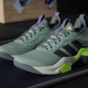 Adidas Roode Shoes Men's Shoes Осень Новые легкие амортизационные подборы всесторонних тренировочных кроссовок Lightning Bend JH6167/Серебряный серо -зеленый/черный лимон желтый 42 (260 мм)