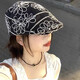 Schwarze Blumensticker vorwärtshut für Frauen im Sommer Japanisch Big Head Beret Retro Gesicht zeigt einen kleinen Malerhut Trend schwarz