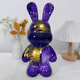 Jinfu Jingui Internet Celebridades Fluid Bear Room Osnaments Cool Bear Oso Violento Diy Terminado REGALO DE BODA RECUNDA DEL CONDIVO Piggy Bank Conejo 3879 Wisteria Flower-33 cm de altura