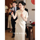 Vestido de banquete de boda para mujeres de primera línea de Lism International Cheongsam Noble y elegante Color de Champagne Color de 700 minutos.