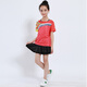 Schnelltrocknende Kinderbadminton-Anzüge für Jungen und Mädchen kurzärmelige Sommer-Grund- und Sekundarschüler Tisch Tennis Uniformen Training Uniformen Team Sportswear-Wettbewerb Team Uniformen Running Clothers Shorts Group Drucken Kinderkleidung 3880 Rot (mit schwarzen Röcken und Hosen) XL Größe