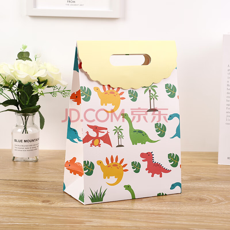 儿童幼儿园翻盖手提纸袋生日粘扣礼物包装袋袋子顶真 16号米黄色恐龙