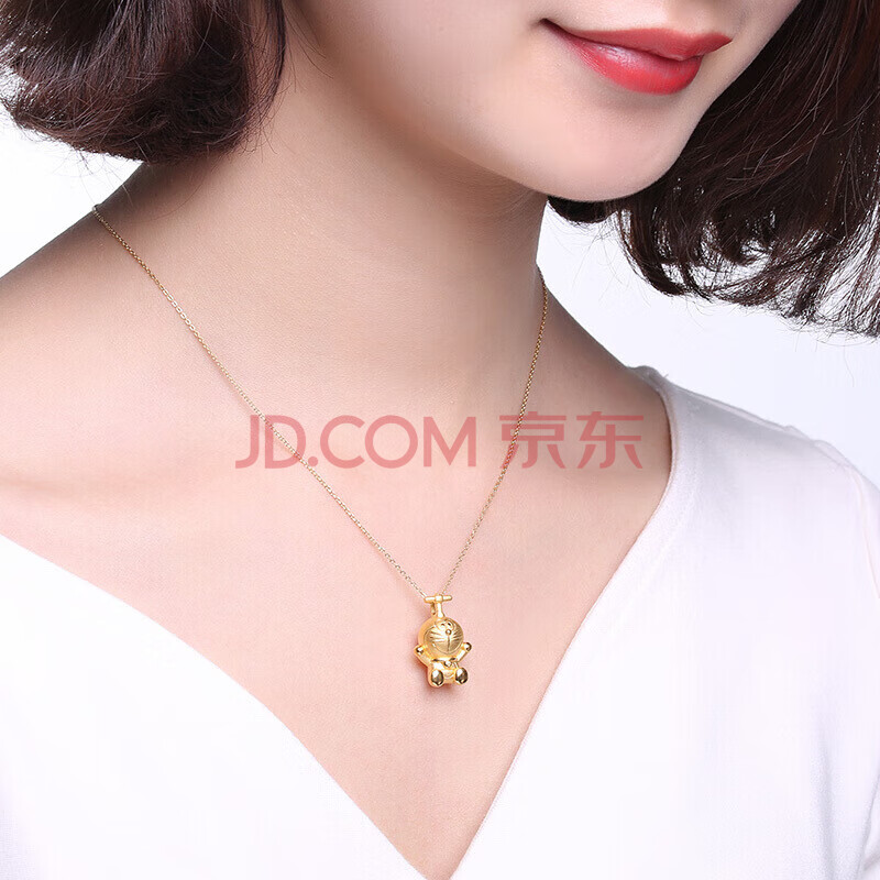 潮宏基CHJ JEWELLERY 哆啦A梦坐立竹蜻蜓足金黄金吊坠女款定价XPG30000074