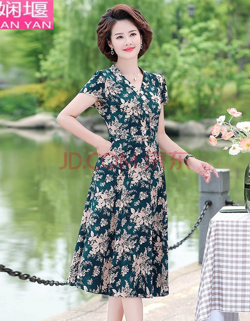五六十岁中老年人女装夏天大码连衣裙50-60岁肥胖中年连体裙夏装短袖
