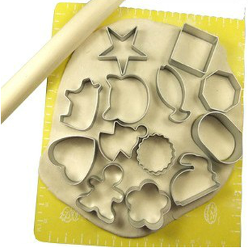 
                                        百钻 饼干模具卡通动物水果切模曲奇饼干模具烘焙工具5件                