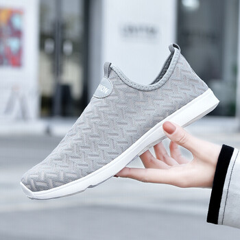 老人鞋百搭一脚蹬女士鞋轻薄款懒人鞋夏季透气网鞋中老年妈妈防滑鞋网