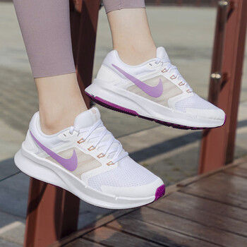 耐克(nike)女鞋 运动鞋低帮轻便舒适透气run swift 3跑步鞋时尚潮流