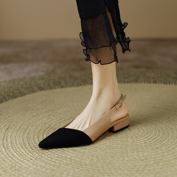 京蝌蝌夏新款粗跟尖头拼色一字带单鞋女小香风平底包头凉鞋杏色35