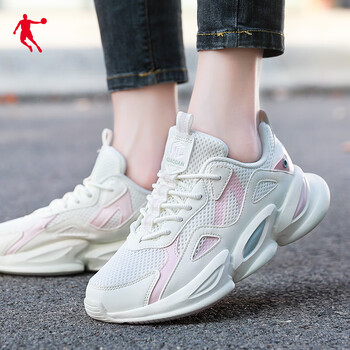 乔丹女鞋跑步鞋冬季新款女士透气老爹鞋子耐磨运动鞋 象牙色/云粉色
