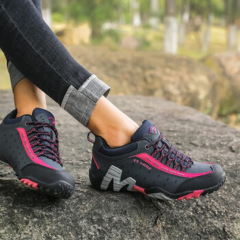 户外新款情侣户外登山鞋休闲防滑徒步鞋耐磨爬山越野男女鞋子深红色36