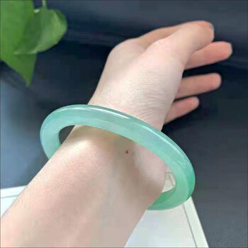 哆呗哚kerla施华洛落世奇天然a货玉镯淡绿翡翠细圆条女款玉镯子玉手镯