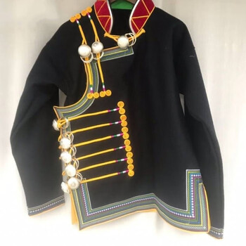 彝族人生活民族服装彝族服饰 阿都布拖大扣子防男装上衣 大凉山彝族