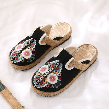 布鞋绣花鞋新款春夏老北京布鞋包头居家棉麻拖鞋室外民族风平底刺绣花