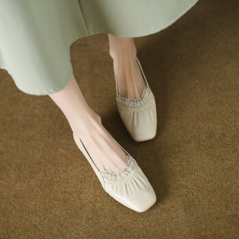 她她贝浅口单鞋女2024新款春秋松紧懒人鞋平跟平底一脚蹬全皮女鞋子米