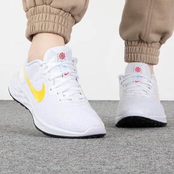 耐克（NIKE）女鞋2024春季新款REVOLUTION轻便休闲运动鞋透气缓震跑步鞋DC3729 DC3729-105 38.5