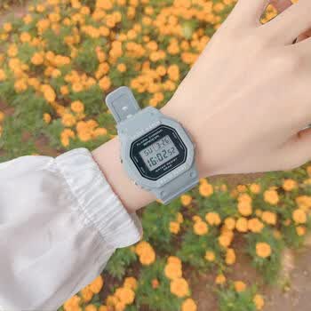 不住赵露思桑稚手表白色简约学生方块少女夜光 浅灰新色