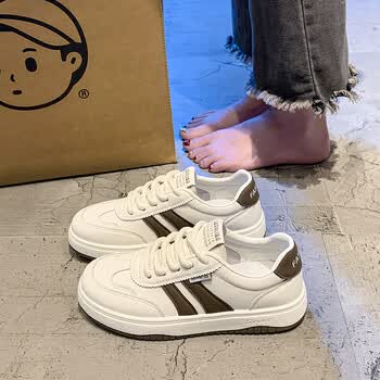 百丽踏品牌系列小白鞋子女显脚小2024春季新款百搭皮面单鞋学生厚底
