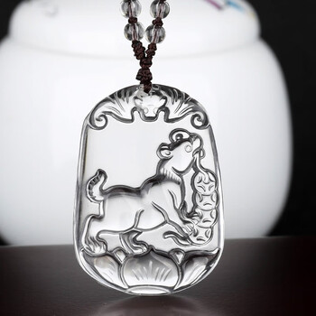 月石妃黄白水晶生肖属狗吊坠戌卯同岁戌寅合岁局男女护身符贵犬通财白