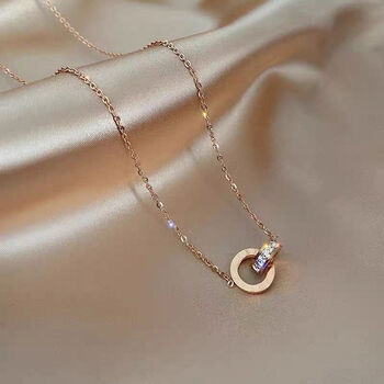 香港轻奢品牌专柜18几何双环罗马数字项链女金简约高级感锁骨链k x029