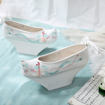 鞋靴>时尚女鞋>布鞋/绣花鞋>羽商迎>羽商迎盆底鞋女满族盆底鞋女清朝