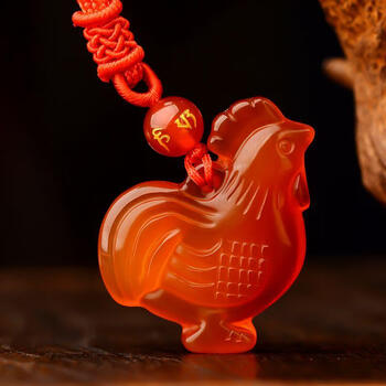蝶灿 红玛瑙红玉髓本命年小鸡吊坠男女款时尚款挂坠手工编织绳红鸡 配
