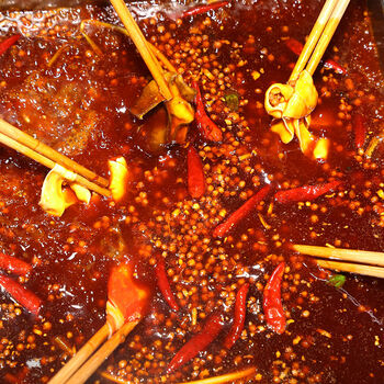 成都火锅底料麻辣超辣牛油火锅底料包小袋装家用200g四川特产 牛油老