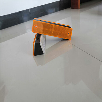 矩形轮廓标长方形反光轮廓标高速公路附着式反光标防撞警示标道钉厂检
