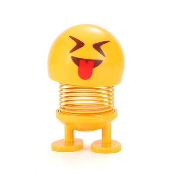 搞笑表情包弹簧公仔车内摆饰品可爱沙雕玩具车饰抖音小黄人笑面摆件