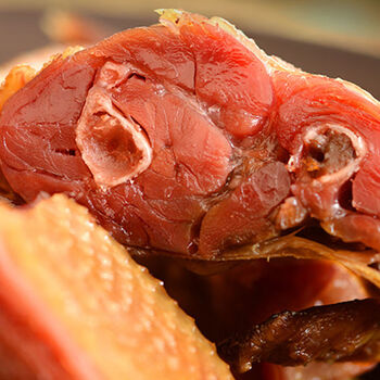 四川特产板鸭烟熏风干腊鸭正宗九尺腊鸭农家自制板鸭整只2斤一只装