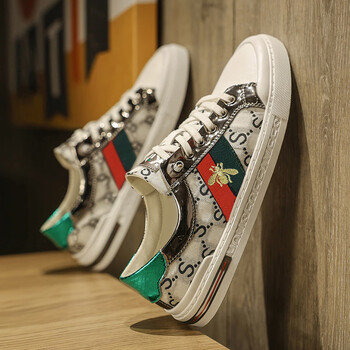 2023新款夏季小蜜蜂潮男鞋子潮鞋透气休闲百搭感潮牌男士板鞋白灰41