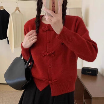 熏朵2024早春新款针织外套中国结新年红色开衫女洋气宽松百搭盘扣毛衣