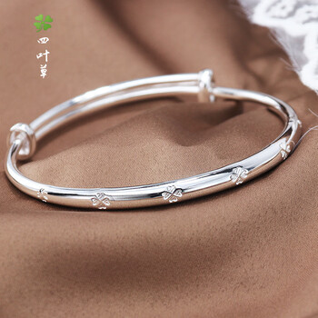 周生生(chow sang sang)四叶草足银手镯实心韩国简约送女友闺蜜礼物