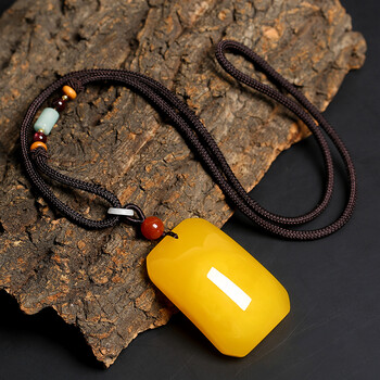 鸡油黄蜜蜡简约挂绳吊坠平安牌毛衣链琥珀男女款老蜡项链 平安无事牌