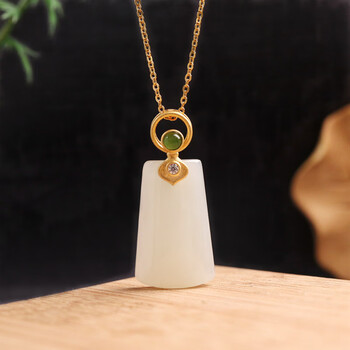 工匠和田玉无事牌吊坠批发女s925银镀金镶白玉青玉国风气质长方形项链