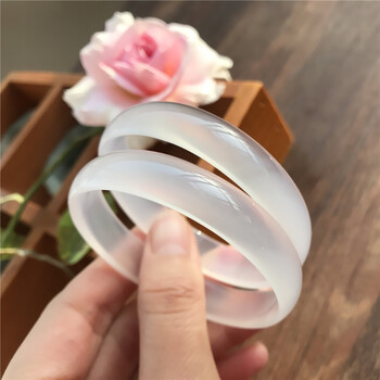 巴西白玛瑙手镯冰透白玛瑙薄款手镯不压手腕贴内径58mm