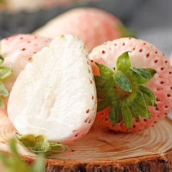 京鲜配送淡雪白草莓奶油草莓水果大果新鲜白草莓2盒装单盒约250g