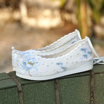 季回力休春季搭配古风汉服鞋子女刺绣花布鞋内增高明制古装弓鞋汉元素