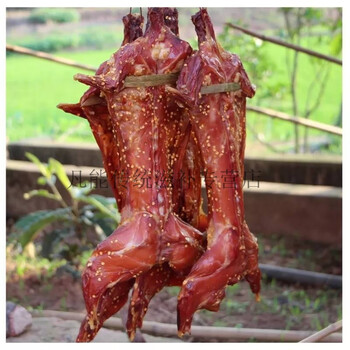 四川特产自制农家手工烟熏兔腊兔肉