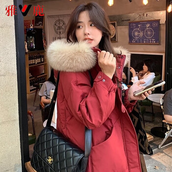 雅鹿品牌大毛领酒红色羽绒服女中长款2023冬季新款网红加厚保暖外套女