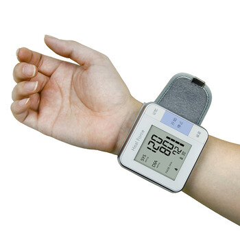 鱼跃(yuwell)同款手腕式电子血压计w02家用语音量血压仪腕式测压仪