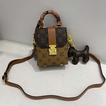 路易传祺女包2022新款高级感老花复古百搭锁扣手提竖款手机包所宇