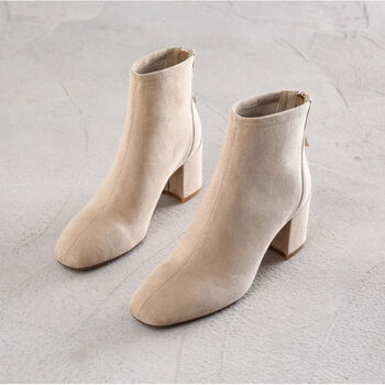 然娴高跟鞋冬季粗跟网红短靴女2020新款秋冬磨砂粗跟方头裸靴女学生靴